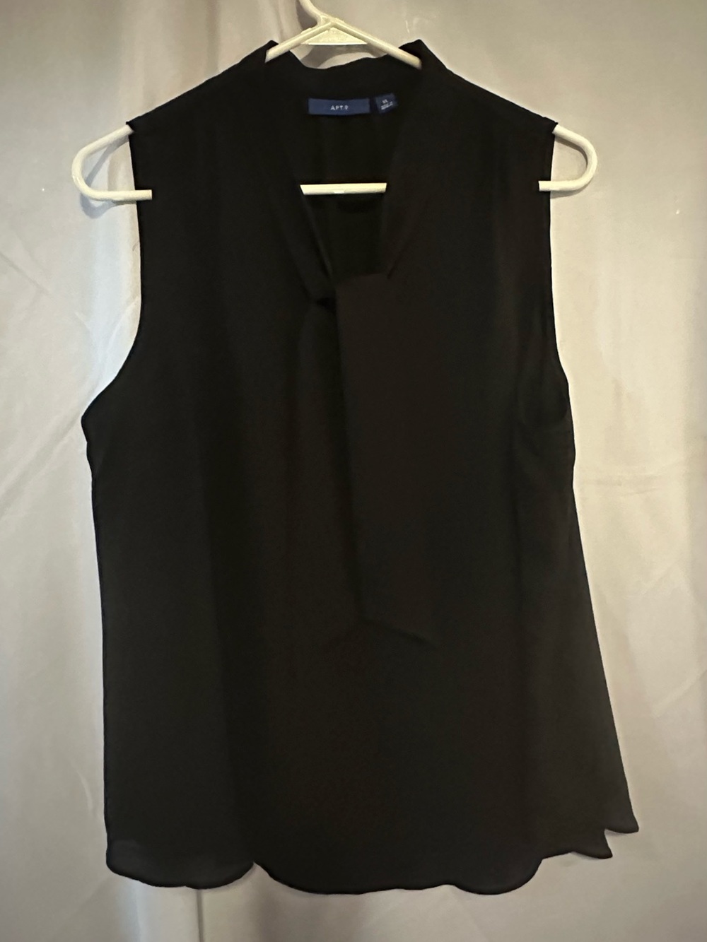 Apt. 9 Black Sleeveless Tie-Neck Camisole